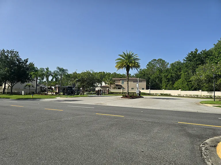 7855 Tuscany Woods Dr — Photo 46