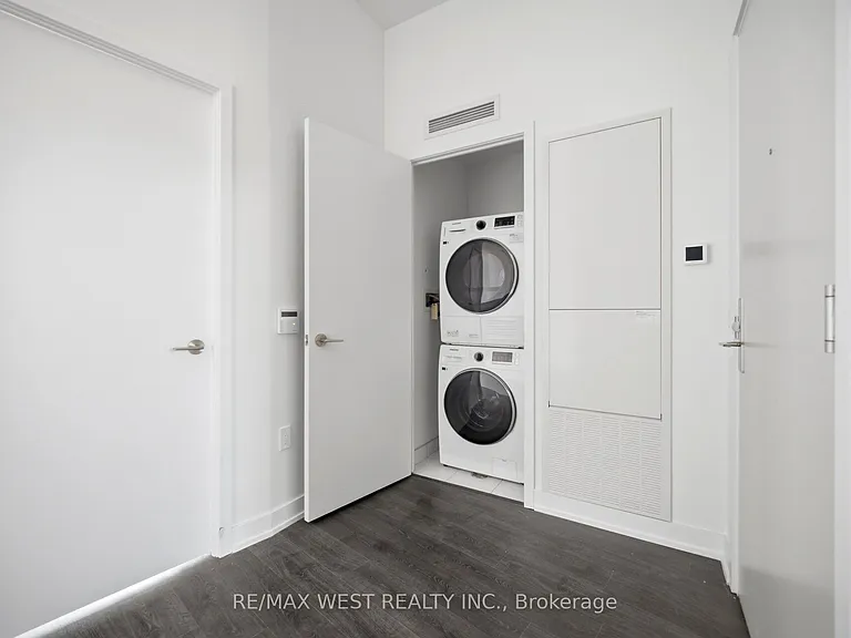 15 Richardson St #2101 — Photo 26