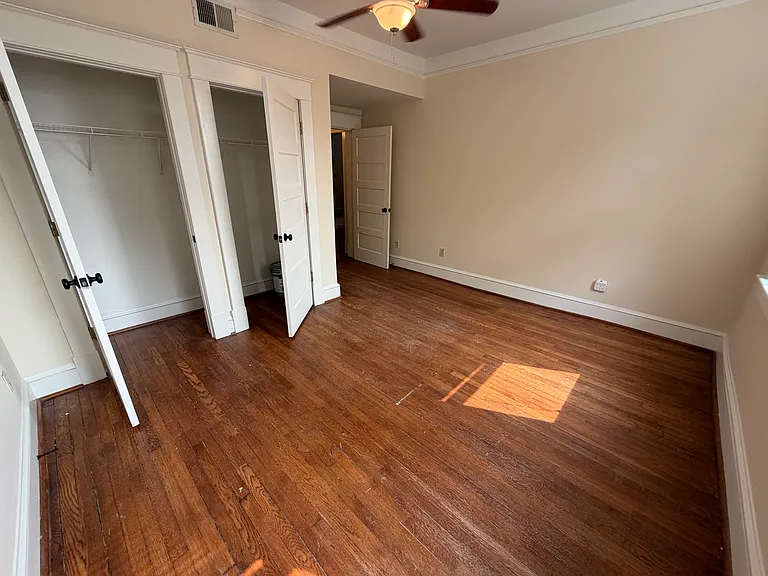 200 W 31st St #202 — Photo 15