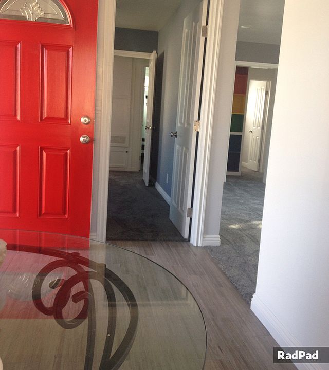 1st image of 861 Sandsprings Dr