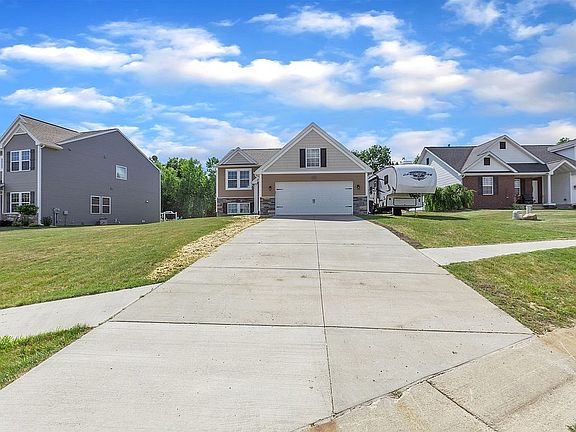 3rd image of 3117 Stratford Ln