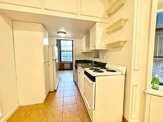 Rented by HOLTON REAL ESTATE INC.