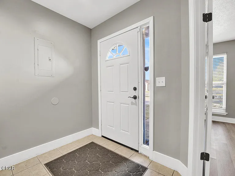 5014 Hickory St — Photo 4
