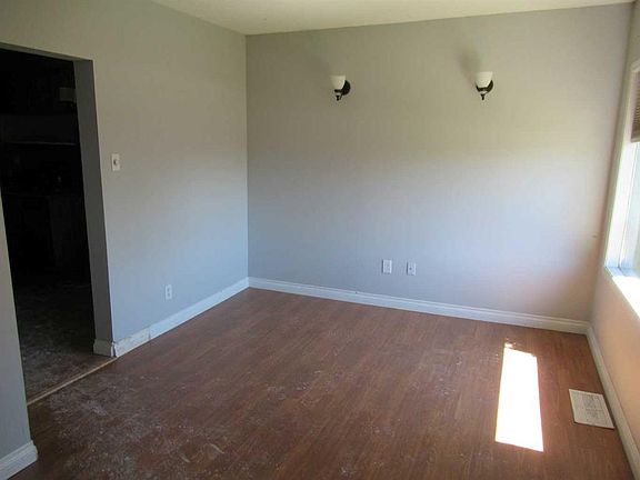 4th image of 9324 S 104th Ave