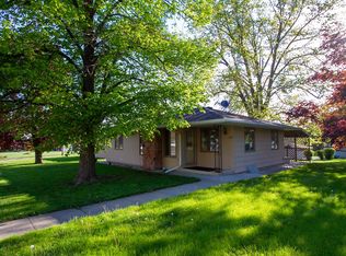 613 N Monroe St, Monroe, IA 50170