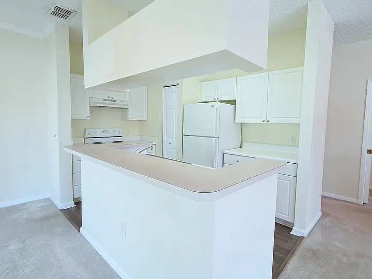 2422 White Magnolia Way #2422 — Photo 7