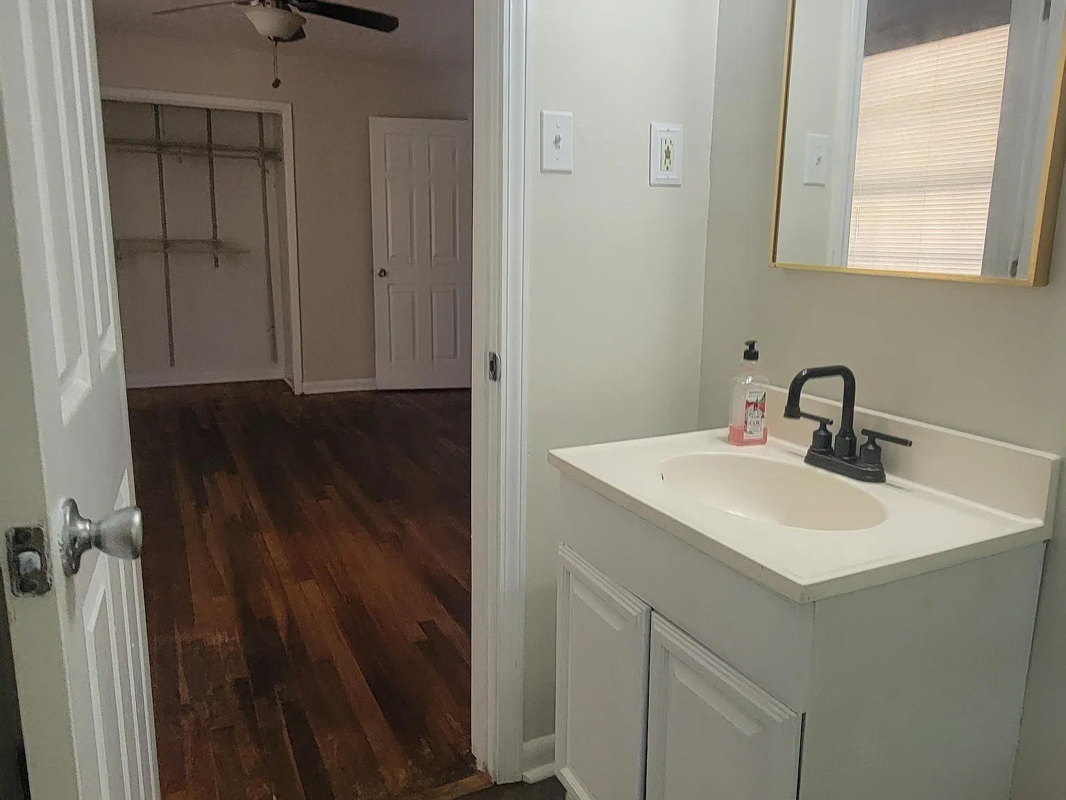 3 bed, 1432 sqft, $2,000 — Photo 2