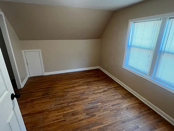 3rd image of 414 Harrison St