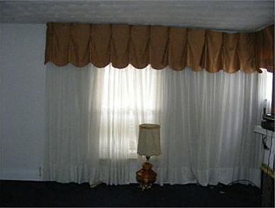 3rd image of 1023 Superior Ave