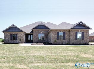 26486 Birkshire Ln, Athens, AL 35613