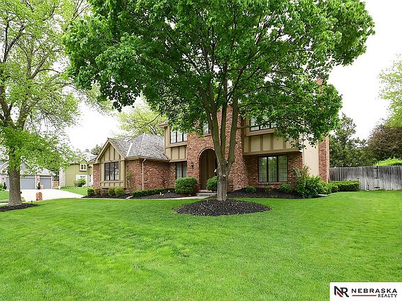 2nd image of 16636 Westfield Cir