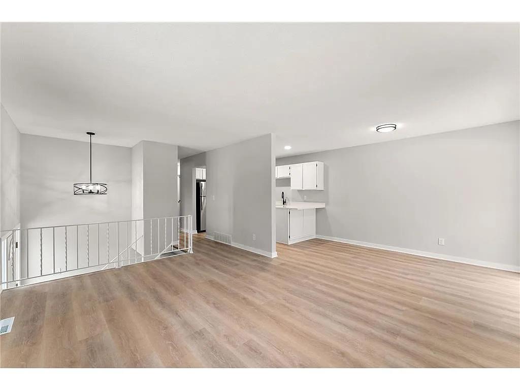 Building Photo - 1265 Timbershore Ln