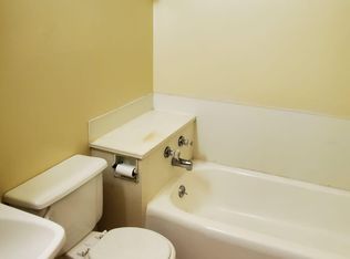 2565 Pratt St, Omaha, NE 68111