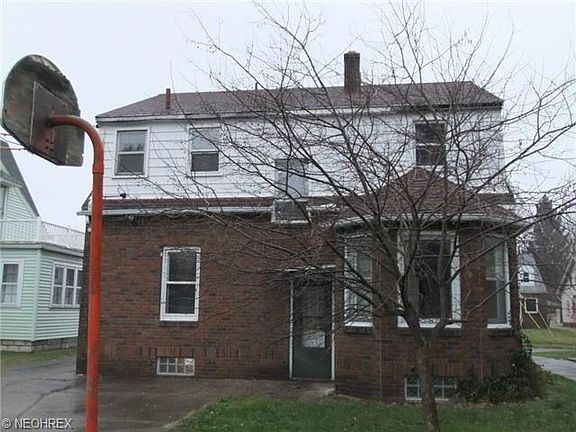 2nd image of 243 Hollywood Ave