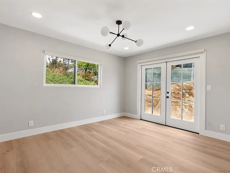 3019 Cresta Way — Photo 18