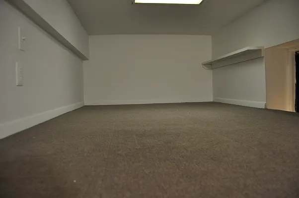 Rented by Sky Management | media 35