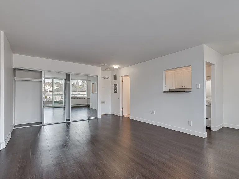 695 SE Marine Dr #605 — Photo 9