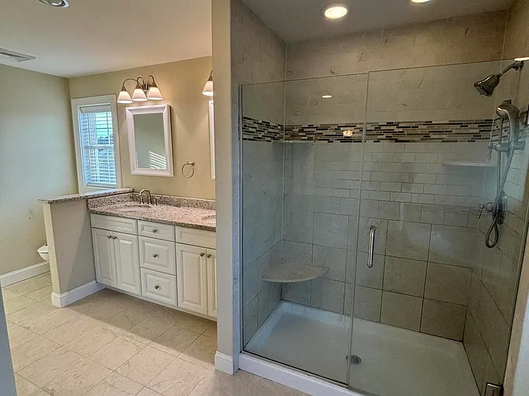 1803 Robinson Close — Photo 17