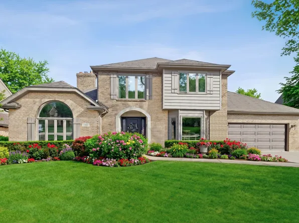 11602 Briarwood Ln, Burr Ridge, IL 60527