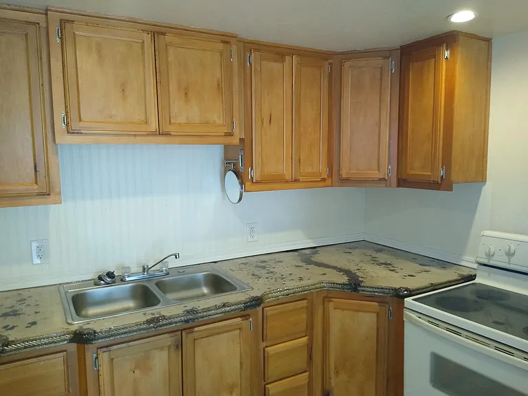 1021 W 14th Ln #A — Photo 8