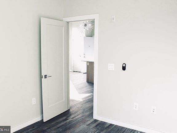 4th image of 438 N Wiota St #2