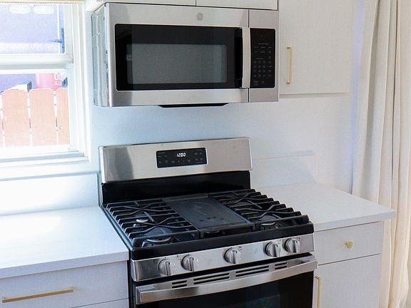 2nd image of 8855 Gardena Way