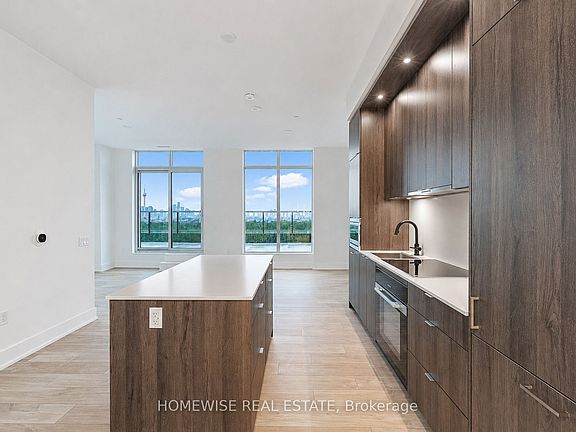 5th image of 858 Dupont St #Penthouse 28