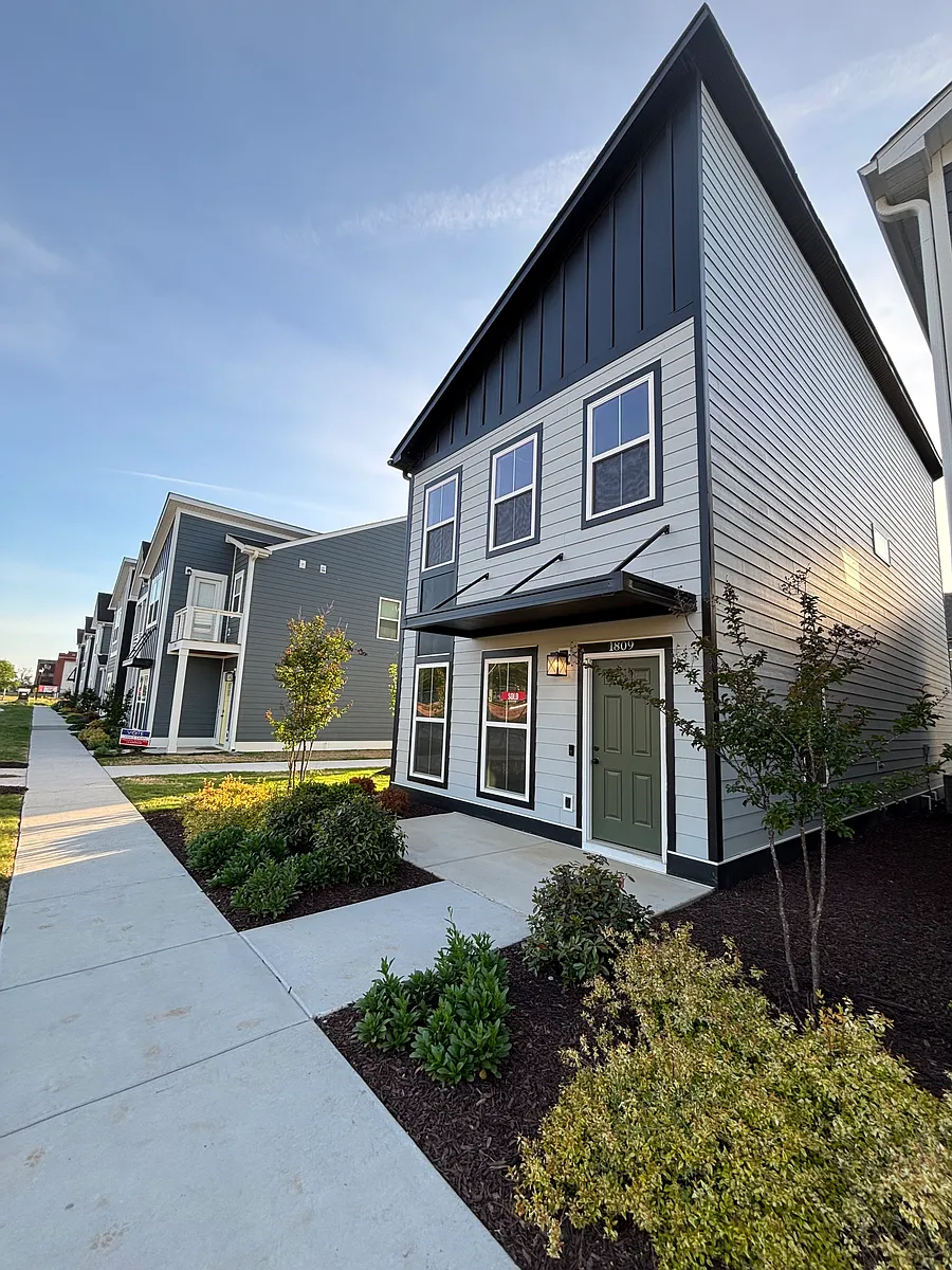 Building Photo - 1809 Cotton Way