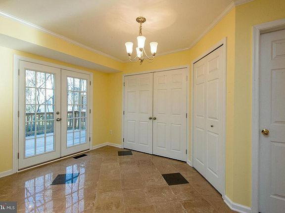 2nd image of 8557 Woodland Manor Dr