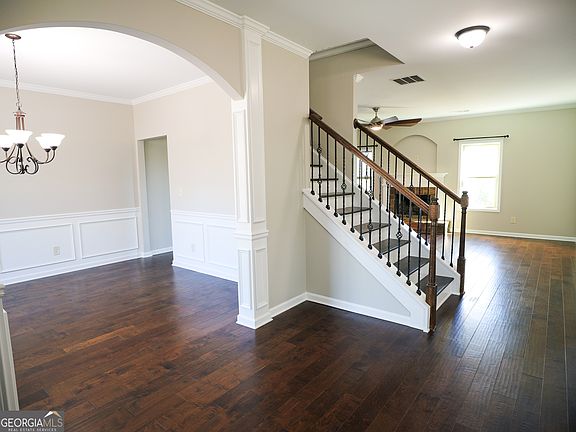 3rd image of 151 Rock House Rdg