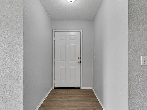 4th image of 13929 Fairway Island Dr APT 812