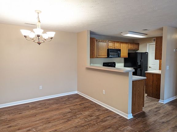 5th image of 3045 Westminster Dr APT 205
