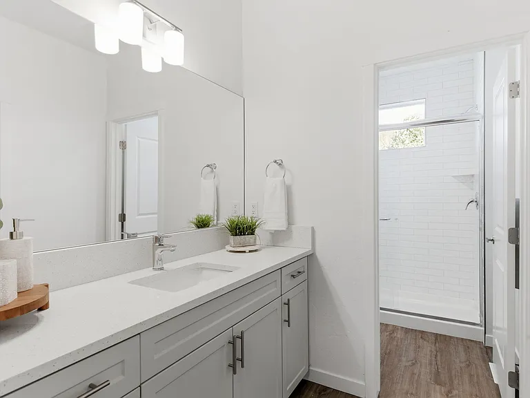 510 Diamond Ln — Photo 40