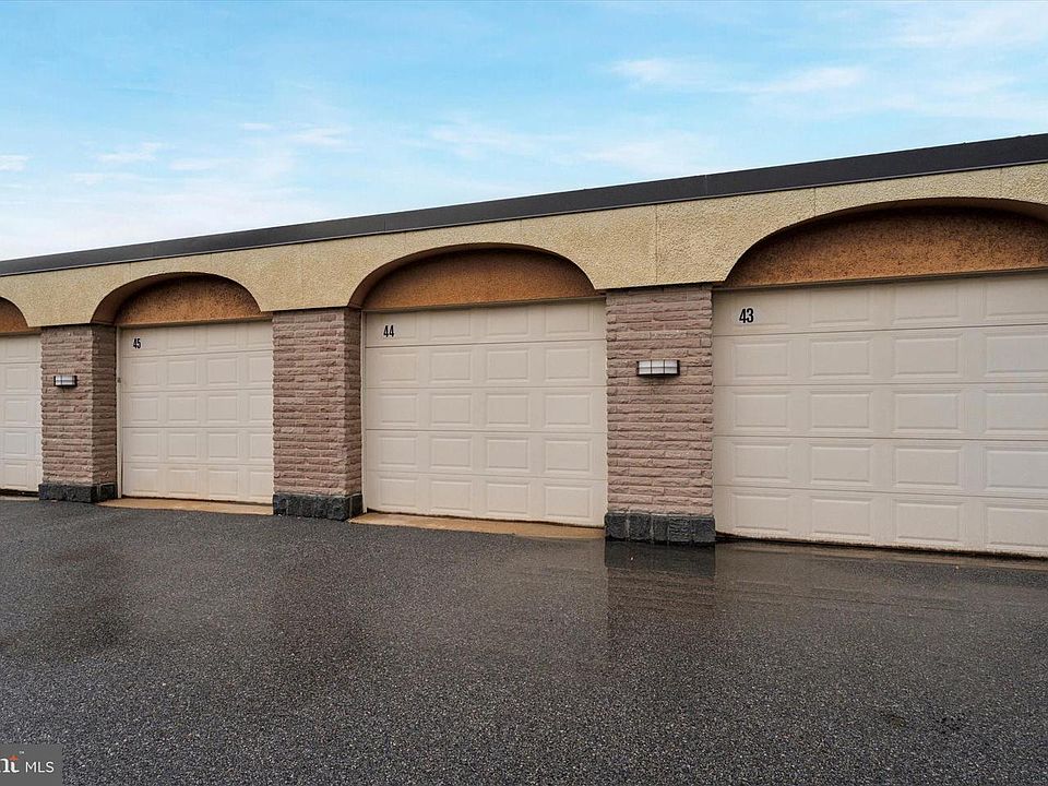 1st image of 1000 Valley Forge Cir #44