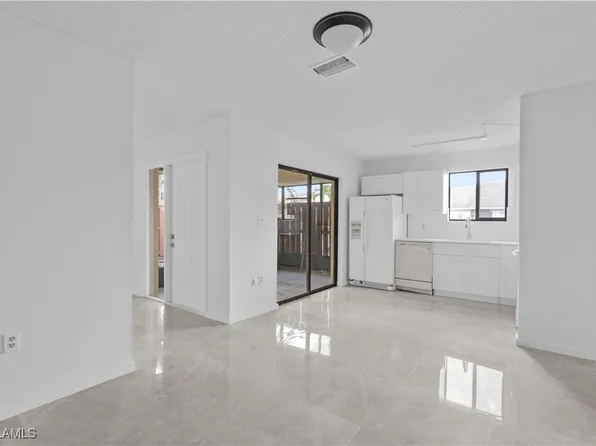 5260 Cedarbend Dr SW #4, Fort Myers, FL 33919