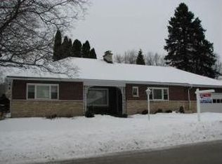 4 Cherry Ct, Appleton, WI 54915