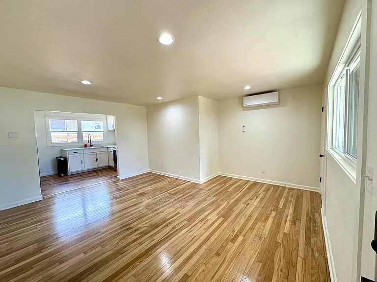 3910 NW Franklin St #B — Photo 3