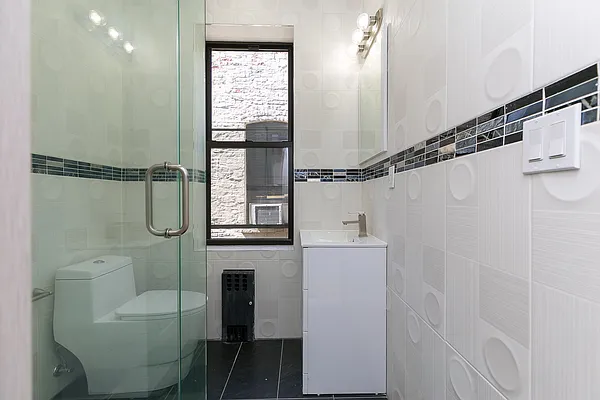 Rented by Nooklyn NYC LLC | media 13