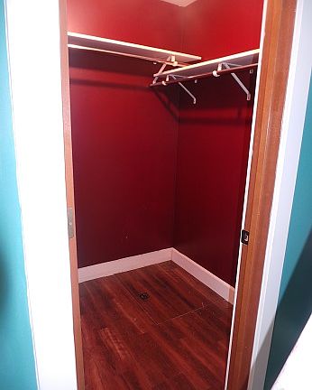 walk in closet/master