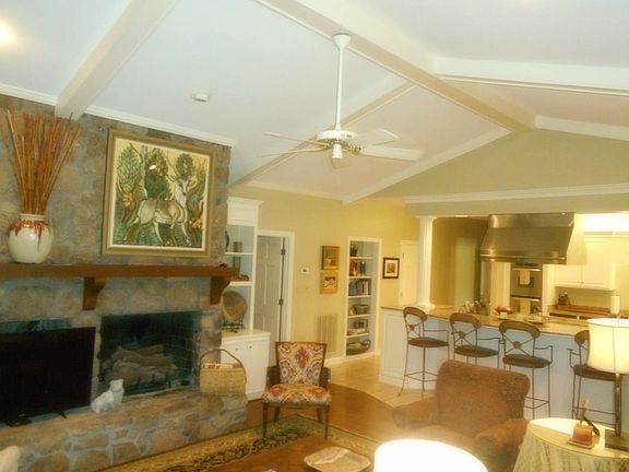 2nd image of 1940 McClain St