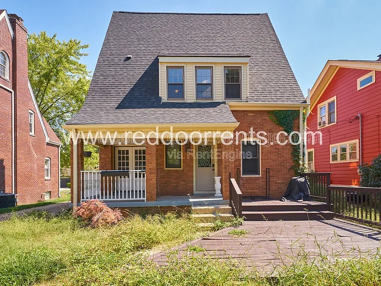 412 N Merrill St — Photo 27