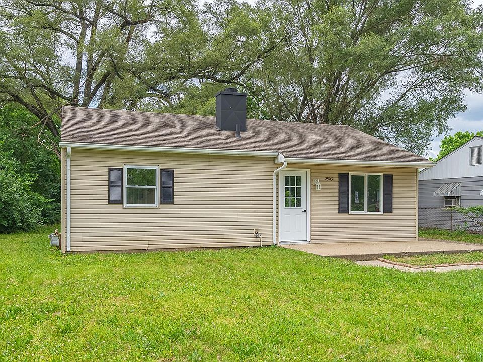 1st image of 2903 Roslyn Dr