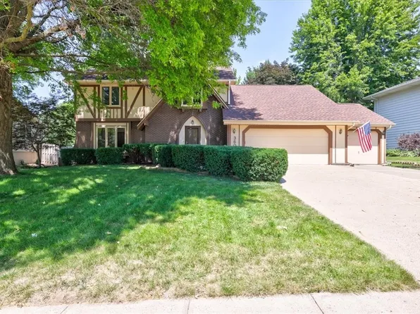 3601 Western Hills Dr, West Des Moines, IA 50265