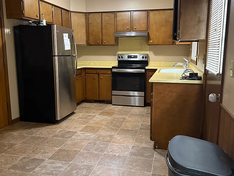 1119 Morningside Dr — Photo 21