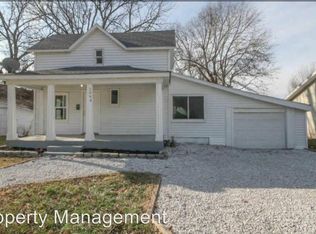 1069 S Main Ave, Springfield, MO 65807