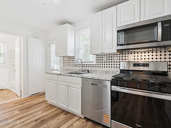 3rd image of 517 River Drive