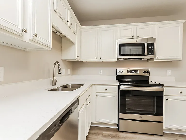 3025 Ace Wintermeyer Dr — Photo 8