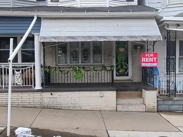 348 S Hickory St, Mount Carmel, PA 17851