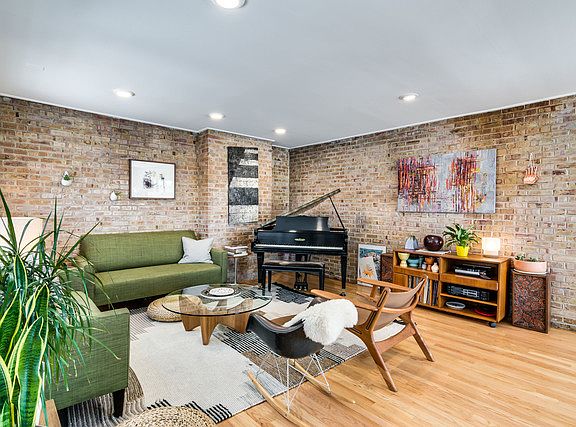 3rd image of 5744 S Dorchester Ave