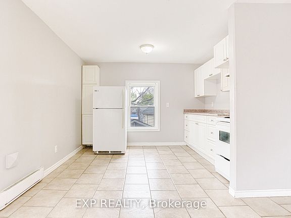 3rd image of 206 Church St